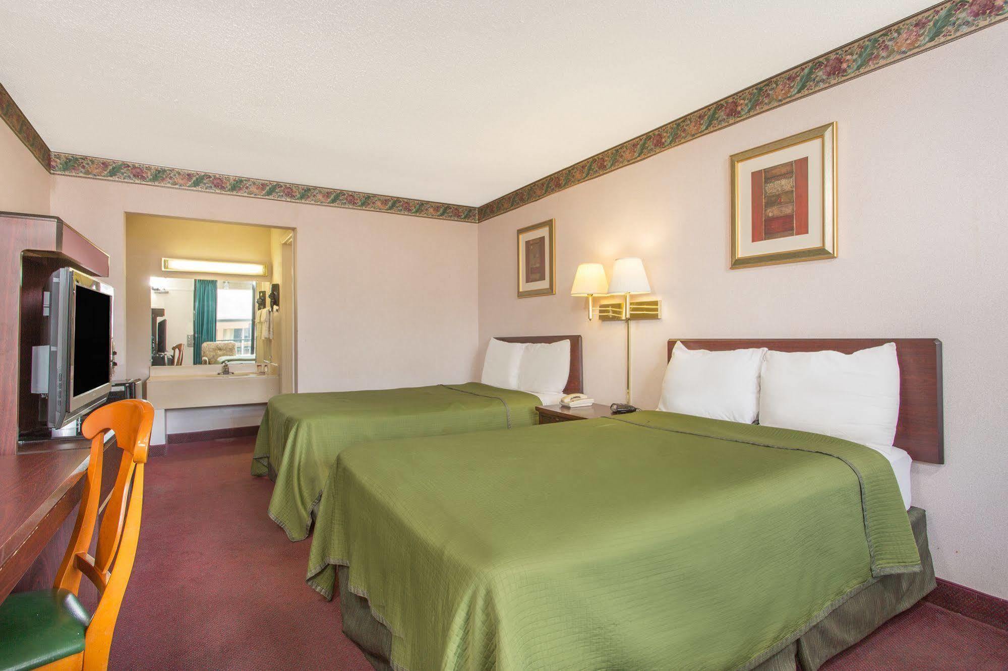 Knights Inn Roanoke Zewnętrze zdjęcie